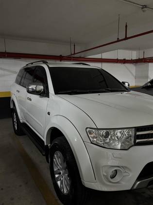 MITSUBISHI PAJERO DAKAR 3.5 HPE 7 LUGARES 4X4 V6 24V FLEX 4P AUTOMÁTICO MITSUBISHI PAJERO DAKAR 3.5 HPE 7 LUGARES 4X4 V6 24V FLEX 4P AUTOMÁTICO